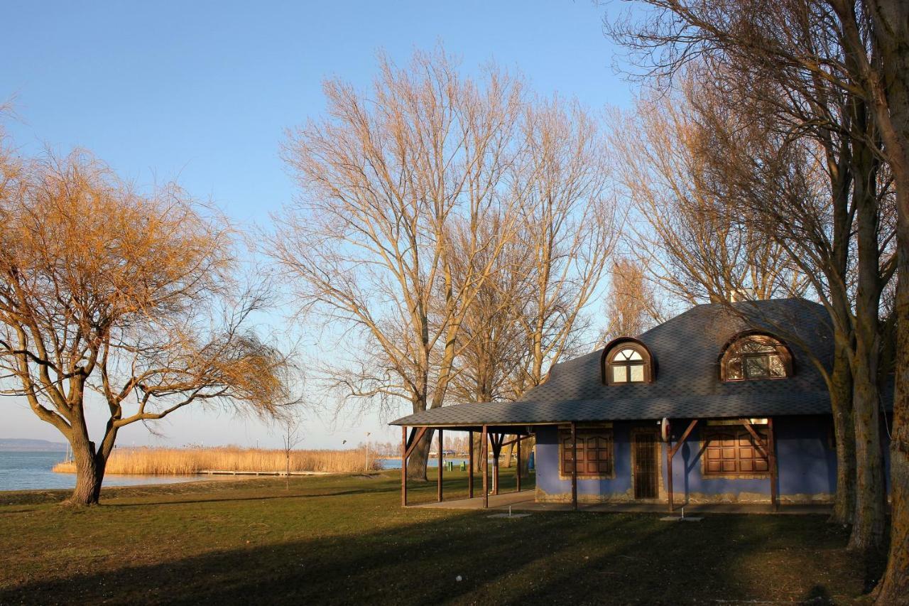 Szines Panorama Apartman Balatonlelle Exterior foto